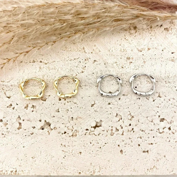 925 Sterling Silver Dainty Twist Huggie Earrings Tiny Hoops Small Hoop Huggies - Picture 3 of 6